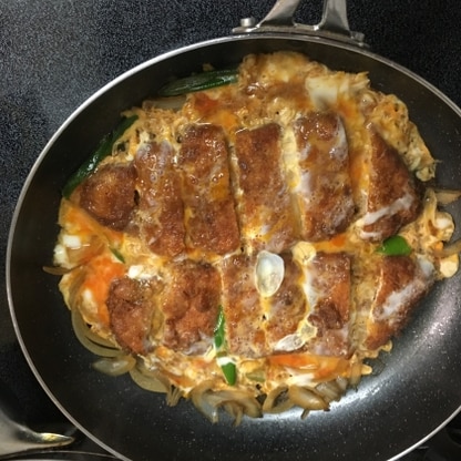 カツ丼が定番ですが、ごはんと別々に食べるカツ煮もおいしかったです。甘辛味は子供にいつも好評です。